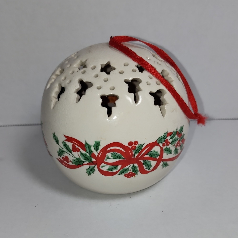 💲Free Add On Madison Avenue Ribbon Holly Pomander Ball Ornament Vintage